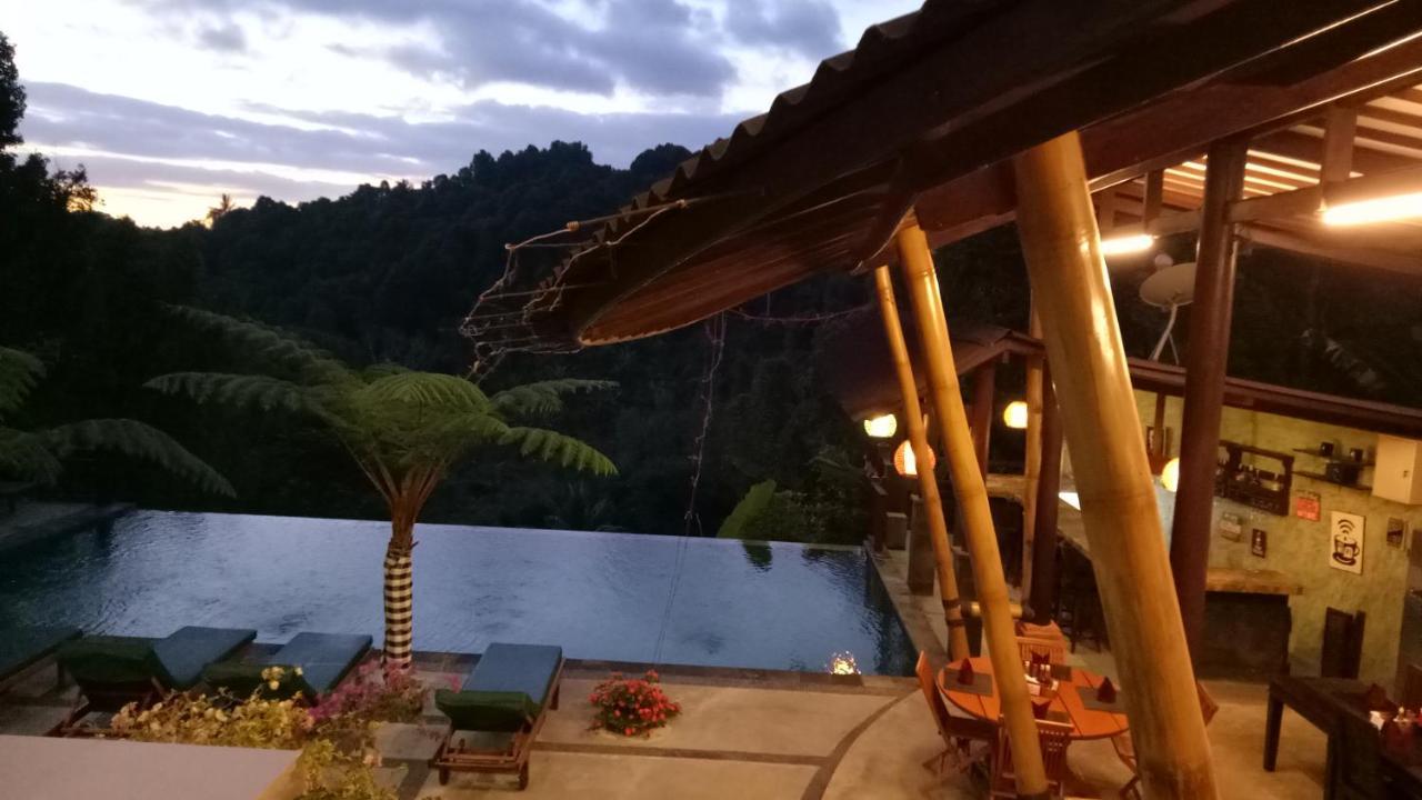 Отель Bintang Munduk Экстерьер фото